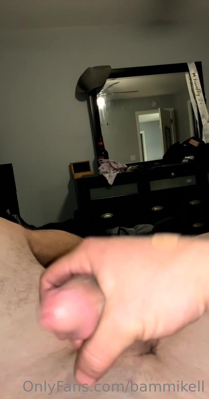 148 Sexy hunk Bam Mikell bammikell OnlyFans porn