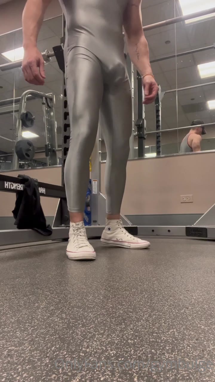 132  sexy hunk Wiccan gymbulge gym.bulge OnlyFans porn