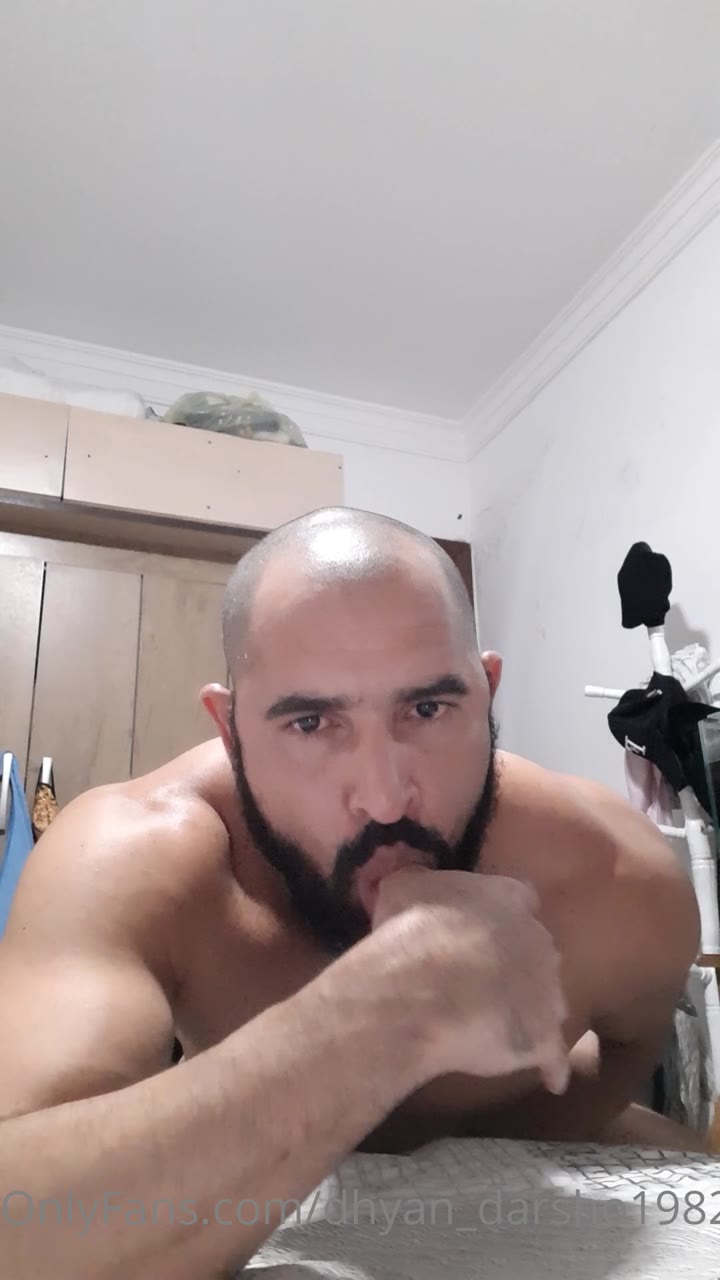 64 BEARDED DADDY Dhyan Darshô dhyan_darsho1982 ONLYFANS LEAKED