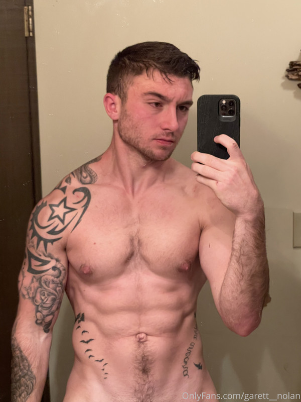 27 Famous TikToker  Garret Nolan garett__nolan onlyfans leaked