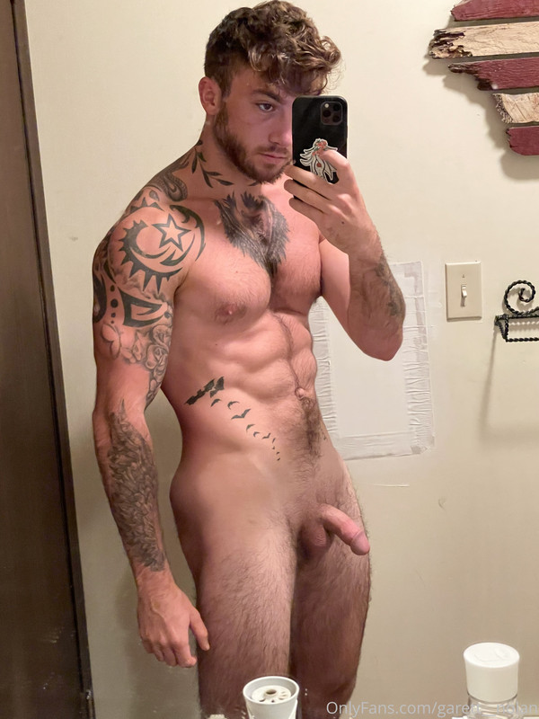 37 Famous TikToker  Garret Nolan garett__nolan onlyfans leaked