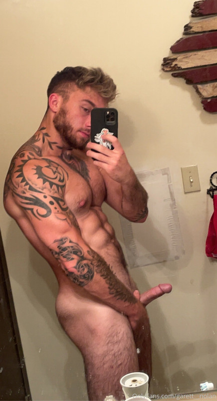 45 Famous TikToker  Garret Nolan garett__nolan onlyfans leaked