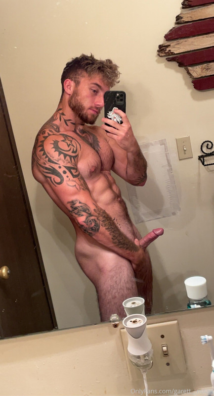 47 Famous TikToker  Garret Nolan garett__nolan onlyfans leaked