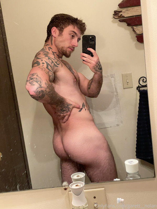65 Famous TikToker  Garret Nolan garett__nolan onlyfans leaked