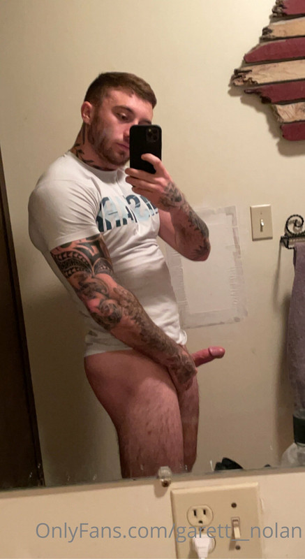 71 Famous TikToker  Garret Nolan garett__nolan onlyfans leaked