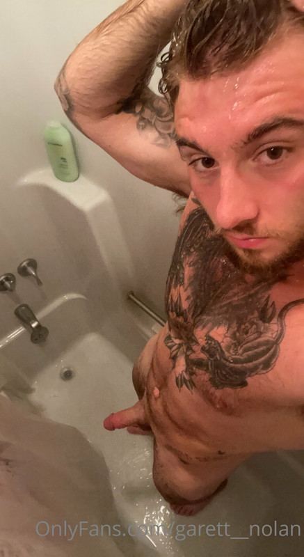 80 Famous TikToker  Garret Nolan garett__nolan onlyfans leaked