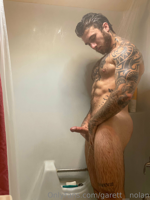 130 Famous TikToker  Garret Nolan garett__nolan onlyfans leaked