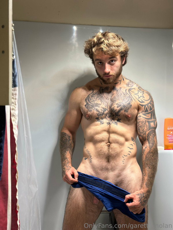 320 Famous TikToker  Garret Nolan garett__nolan onlyfans leaked