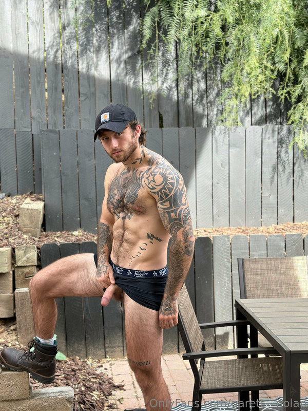 351 Famous TikToker  Garret Nolan garett__nolan onlyfans leaked