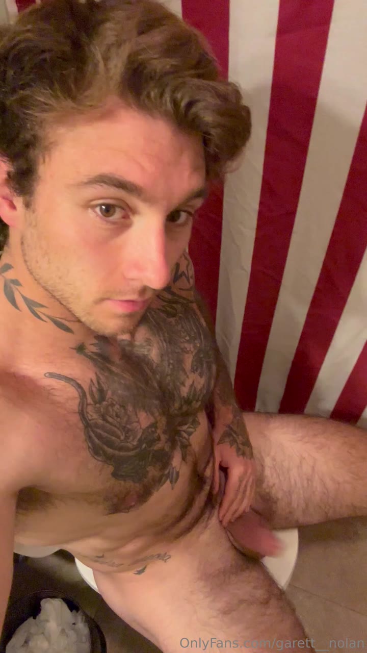 422 Famous TikToker  Garret Nolan garett__nolan onlyfans leaked
