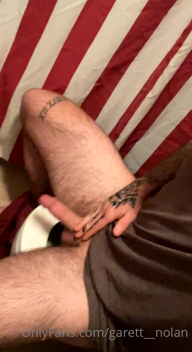 whore sucking GARRET NOLAN Garett Nolan nude