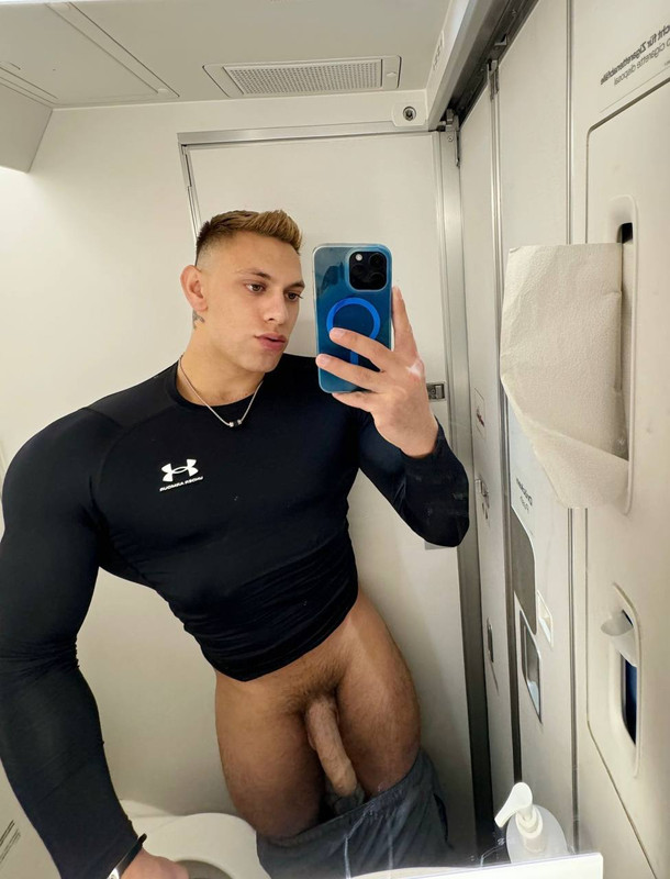 15 Sexy Muscle hunk