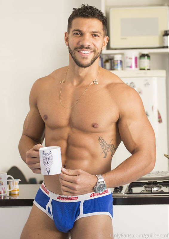 29 Brazilian hunk Guilherme Ferreira guilher_of not_of OnlyFans porn