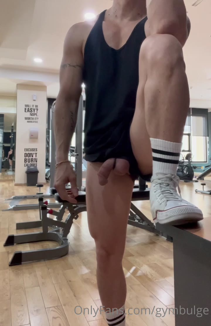263  sexy hunk Wiccan gymbulge gym.bulge OnlyFans porn