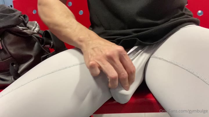 81  sexy hunk Wiccan gymbulge gym.bulge OnlyFans porn