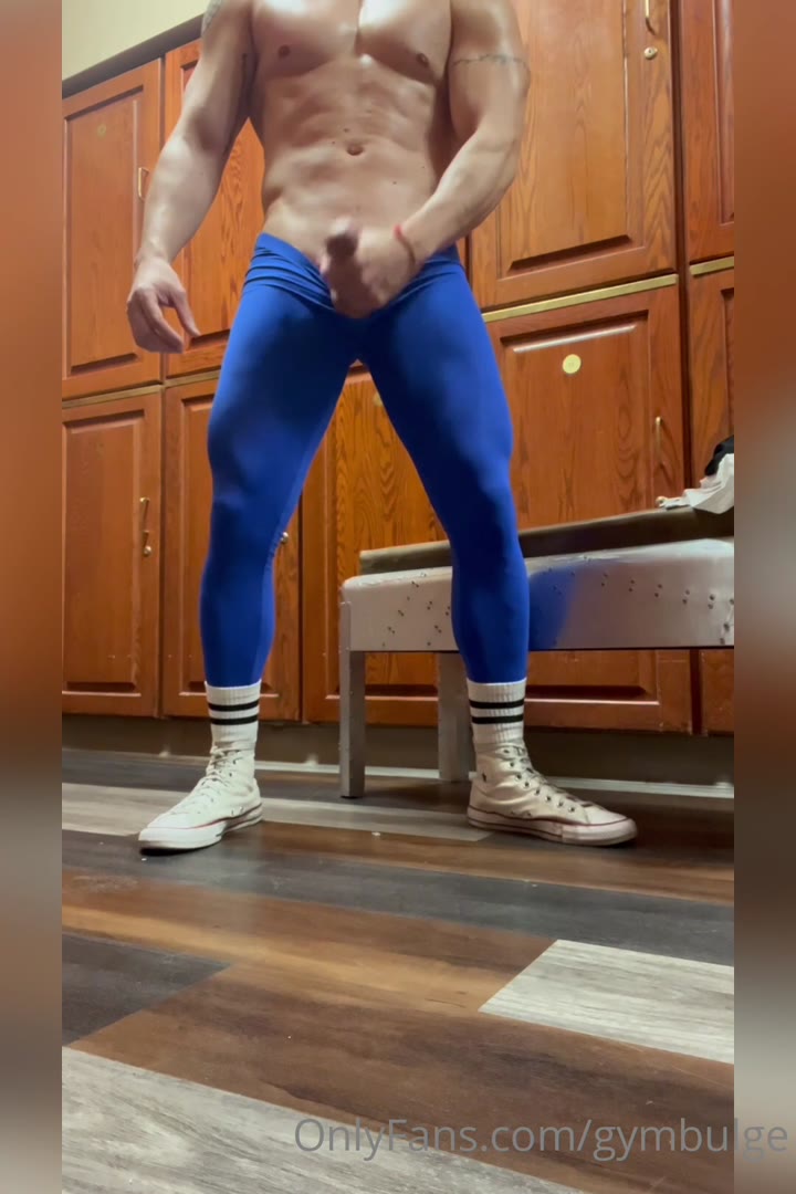 464  sexy hunk Wiccan gymbulge gym.bulge OnlyFans porn