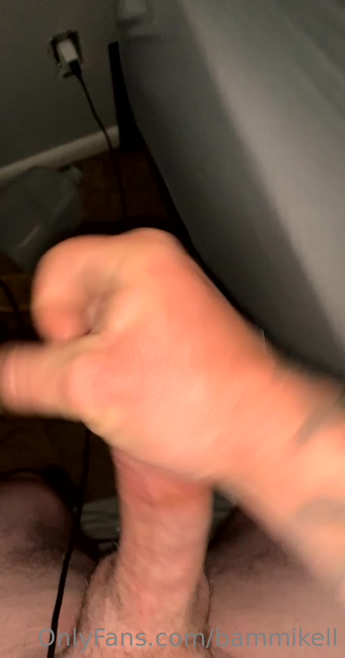 158 Sexy hunk Bam Mikell bammikell OnlyFans porn