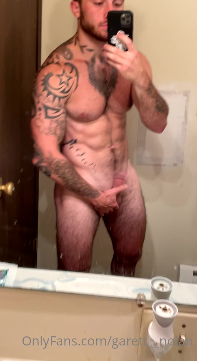 627 Famous TikToker  Garret Nolan garett__nolan onlyfans leaked