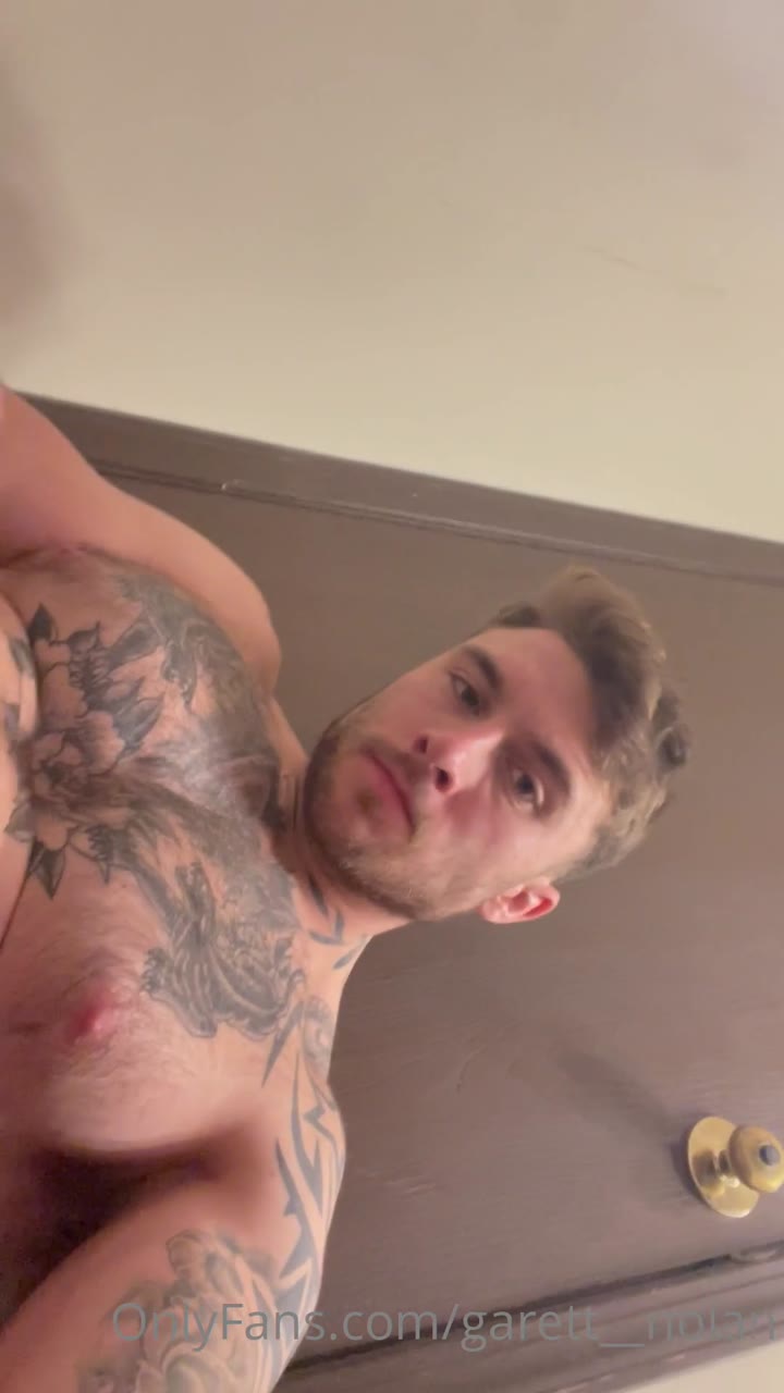 484 Famous TikToker  Garret Nolan garett__nolan onlyfans leaked