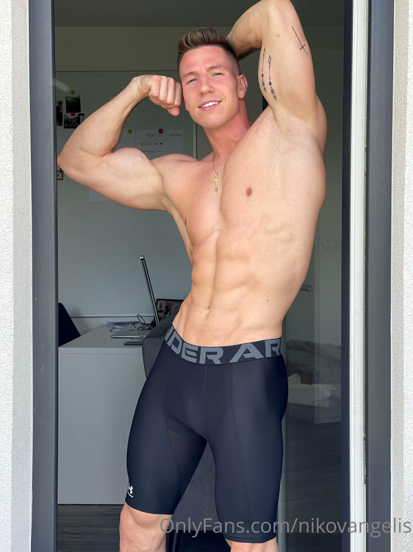 16 Czech hunk Niko Vangelis nikovangelis onlyfans porn