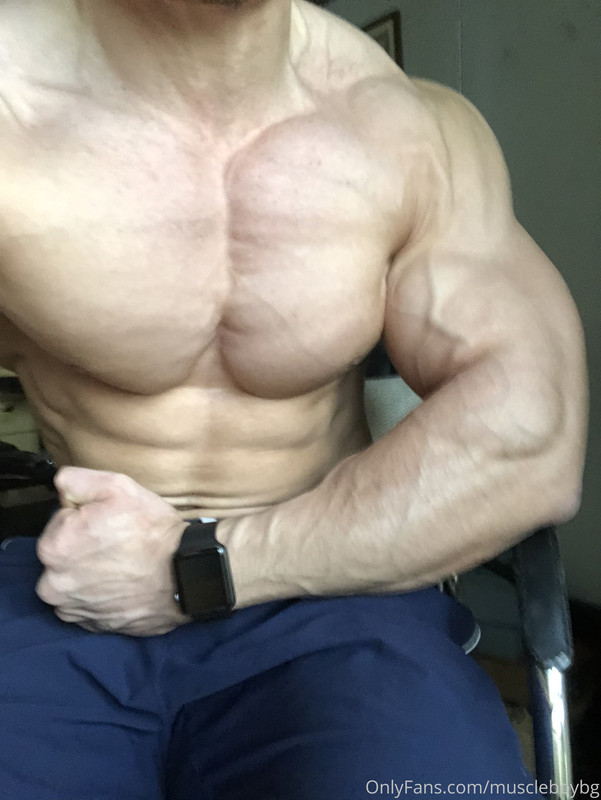 25 MuscleBoyBG Onlyfans LEAKED