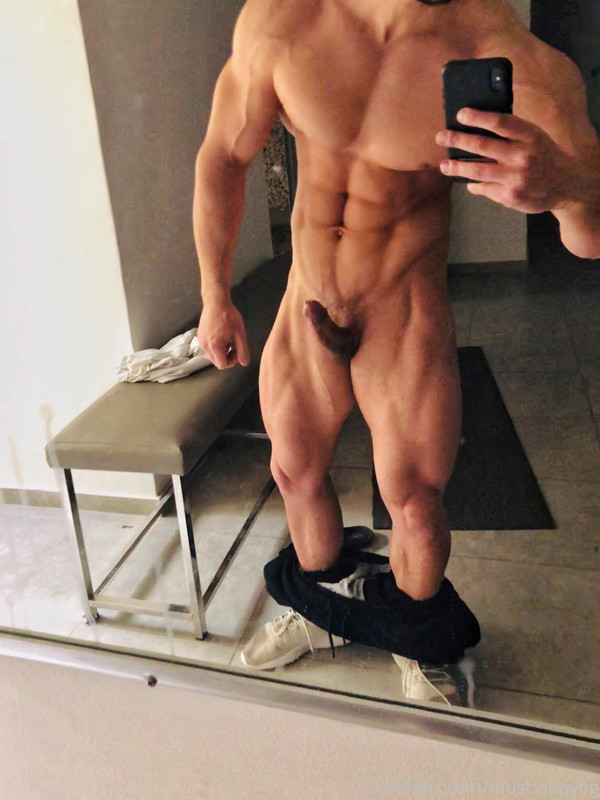 32 MuscleBoyBG Onlyfans LEAKED