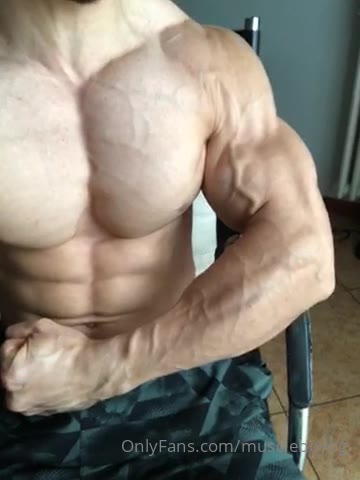 203 MuscleBoyBG Onlyfans LEAKED