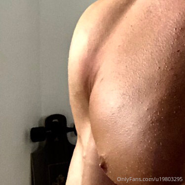 532 Czech hunk Niko Vangelis nikovangelis onlyfans porn