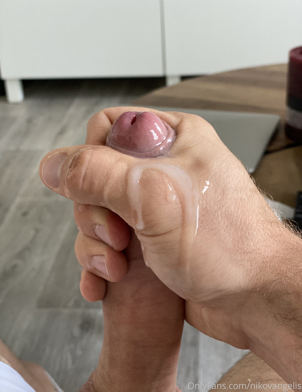 545 Czech hunk Niko Vangelis nikovangelis onlyfans porn