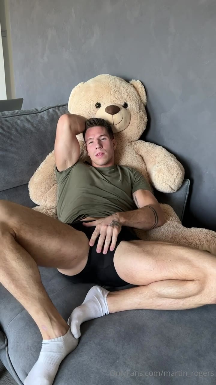 143 Czech  gay pornstar  Niko Vangelis nikovangelis onlyfans porn