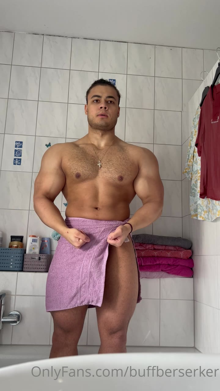303 Hottie latino Pedro buffberserker buff_weeb OnlyFans Porn