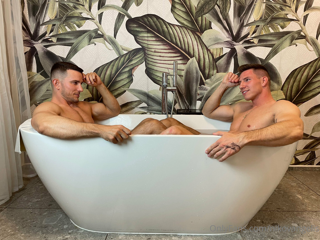 696 Czech hunk Niko Vangelis nikovangelis onlyfans porn