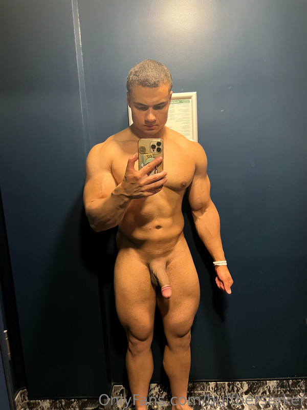 21 Hottie latino Pedro buffberserker buff_weeb OnlyFans Porn