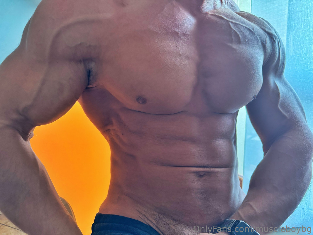 62 MuscleBoyBG Onlyfans LEAKED