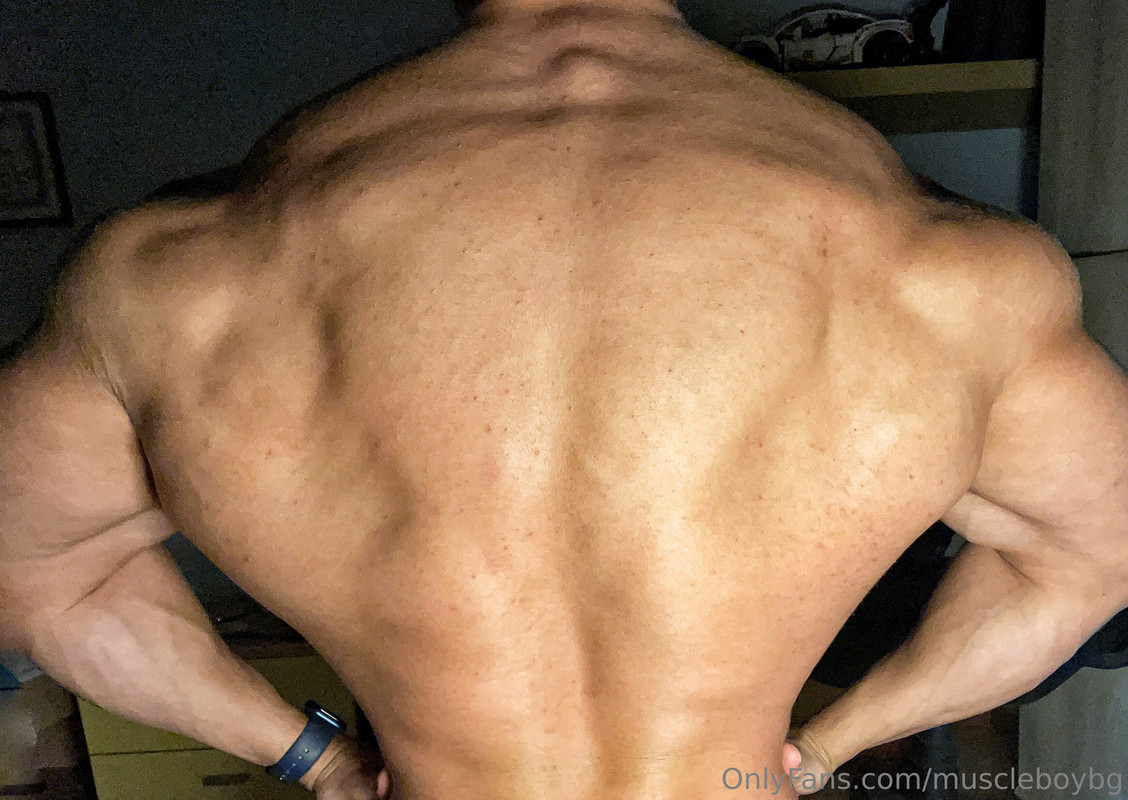 75 MuscleBoyBG Onlyfans LEAKED
