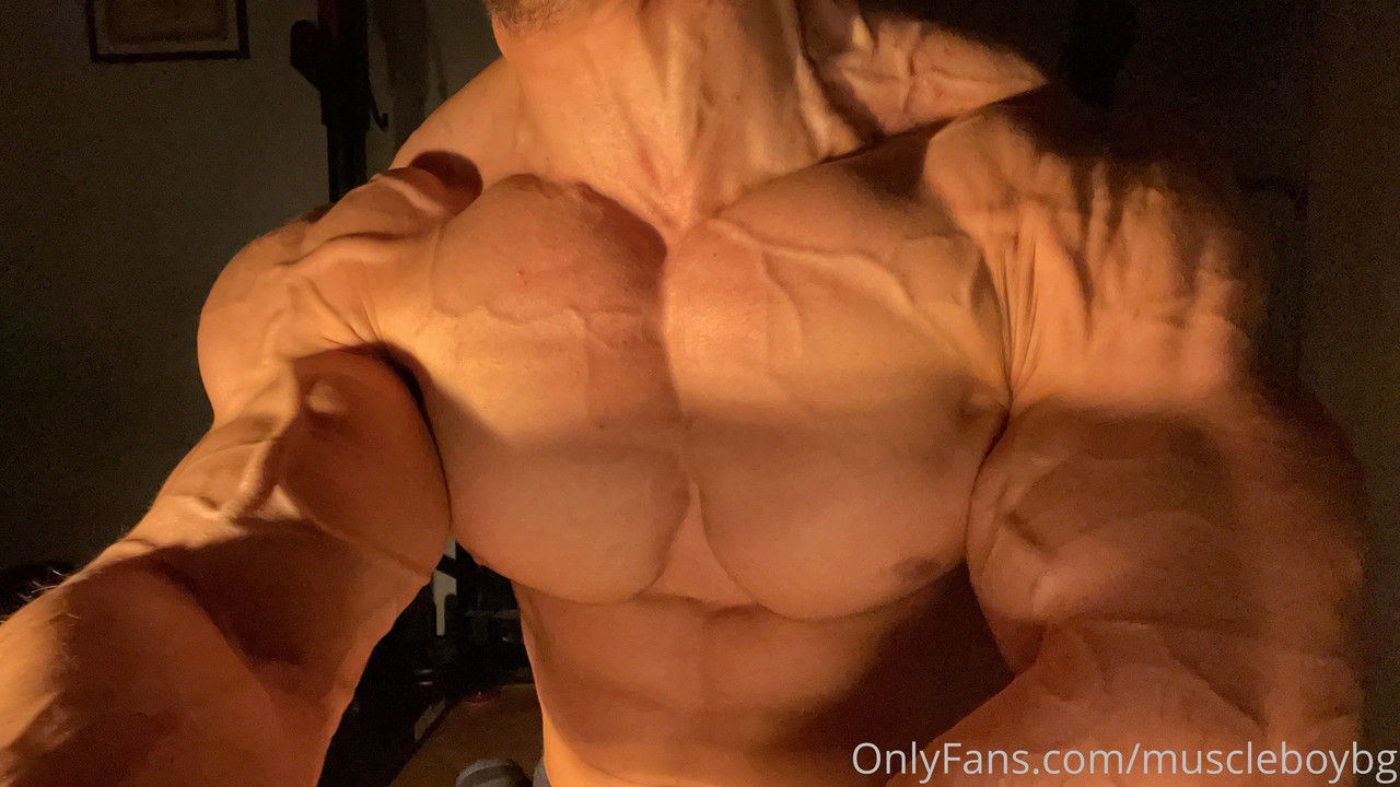 119 MuscleBoyBG Onlyfans LEAKED
