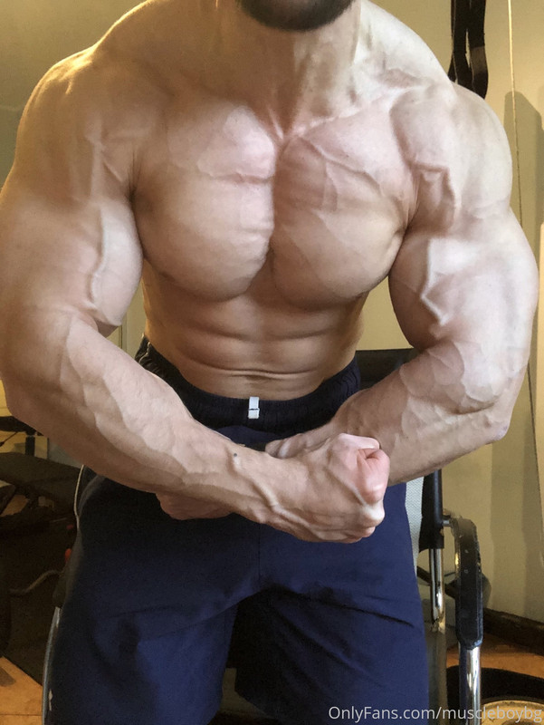 134 MuscleBoyBG Onlyfans LEAKED