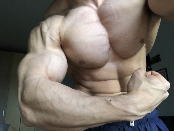 138 MuscleBoyBG Onlyfans LEAKED