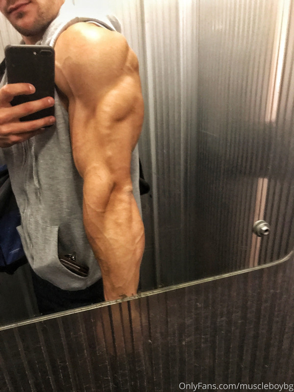 139 MuscleBoyBG Onlyfans LEAKED