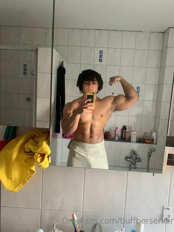 186 Hottie latino Pedro buffberserker buff_weeb OnlyFans Porn