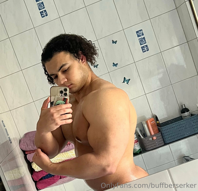 215 Hottie latino Pedro buffberserker buff_weeb OnlyFans Porn