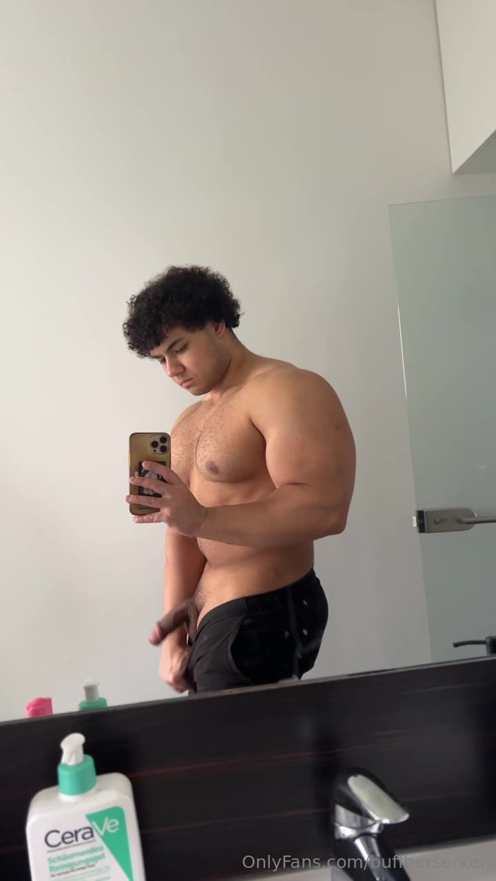 296 Hottie latino Pedro buffberserker buff_weeb OnlyFans Porn
