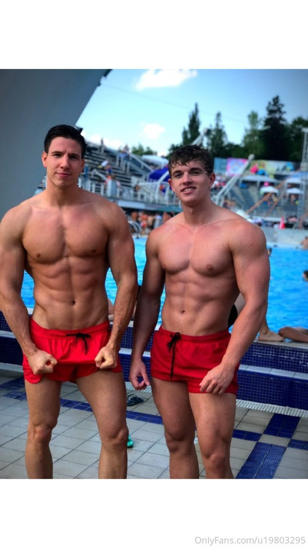 767 Czech hunk Niko Vangelis nikovangelis onlyfans porn