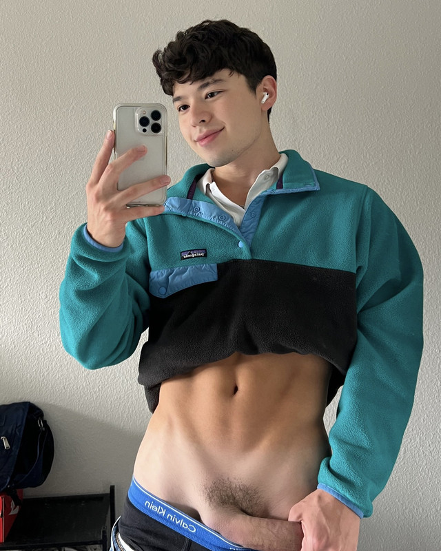 3 Smiley Hottie Nick Fenway nickfenway bluebenz onlyfans cum