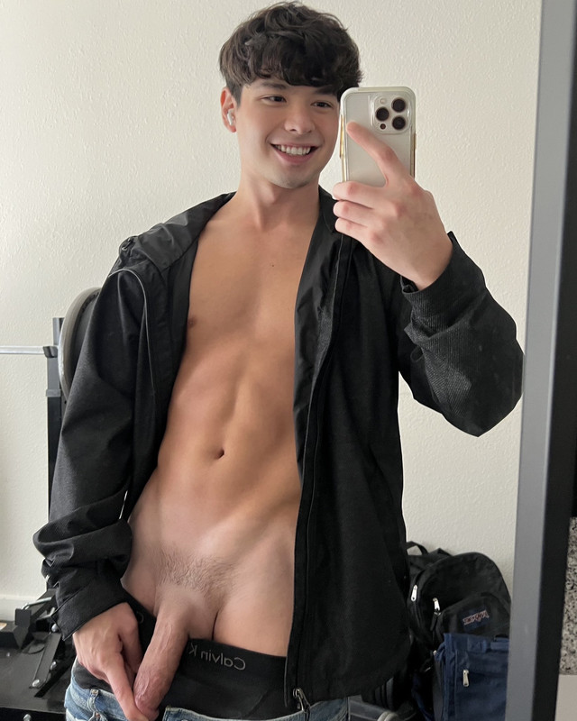6 Smiley Hottie Nick Fenway nickfenway bluebenz onlyfans cum