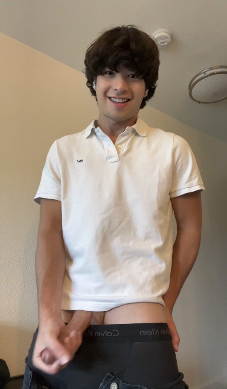 12 Smiley Hottie Nick Fenway nickfenway bluebenz onlyfans cum
