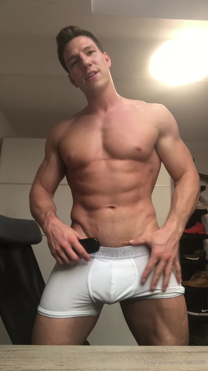 339 Czech  gay pornstar  Niko Vangelis nikovangelis onlyfans porn