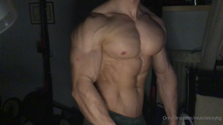 194 MuscleBoyBG Onlyfans LEAKED