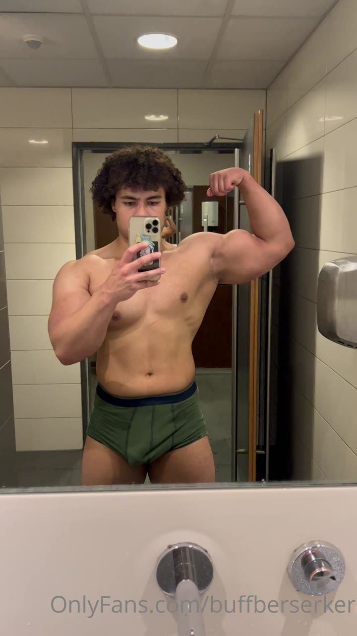281 Hottie latino Pedro buffberserker buff_weeb OnlyFans Porn