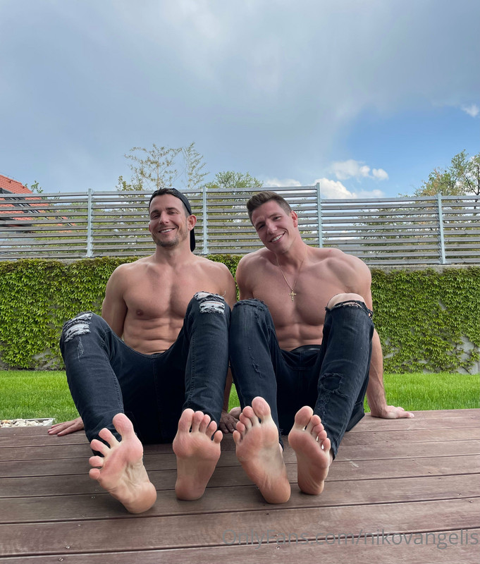 859 Czech hunk Niko Vangelis nikovangelis onlyfans porn